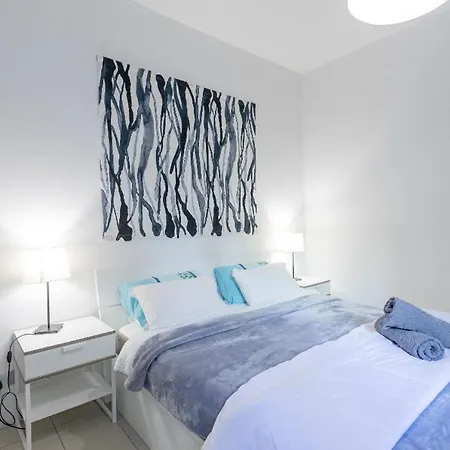 15 Min Walk To Center St Julians *