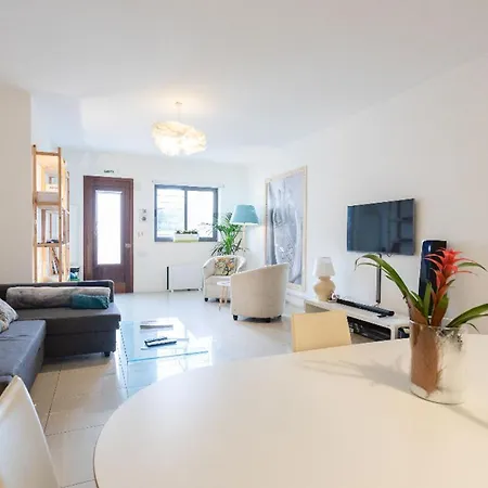 15 Min Walk To Center St Julians Saint Julian's