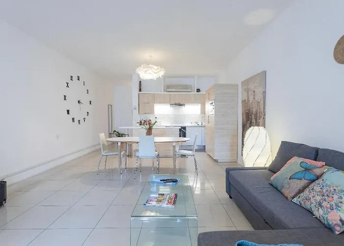 15 Min Walk To Center St Julians Apartamento *