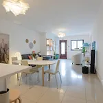 15 Min Walk To Center St Julians Апартаменты