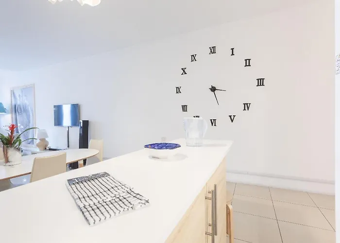 Апартаменты 15 Min Walk To Center St Julians