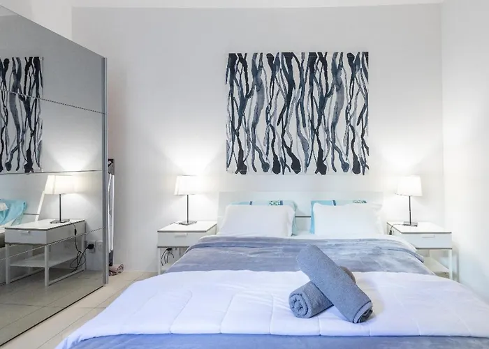 15 Min Walk To Center St Julians Апартаменты *