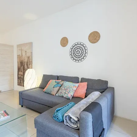 15 Min Walk To Center St Julians